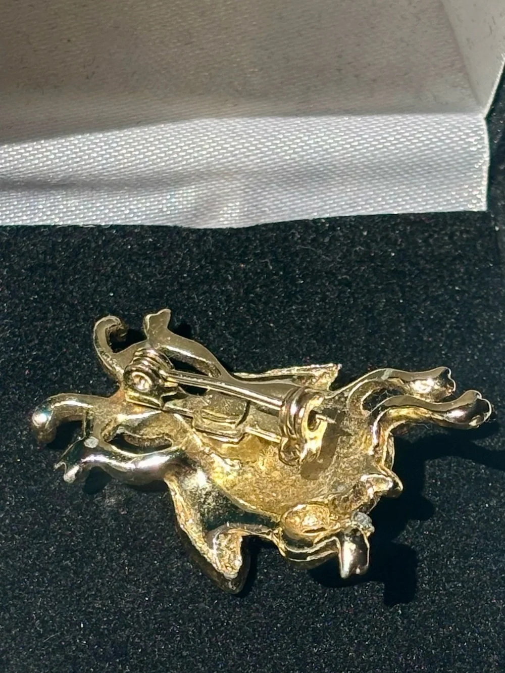 1950s Vintage Gold Tone Metal and Green Rhinestone Crystal Beetle Pin
